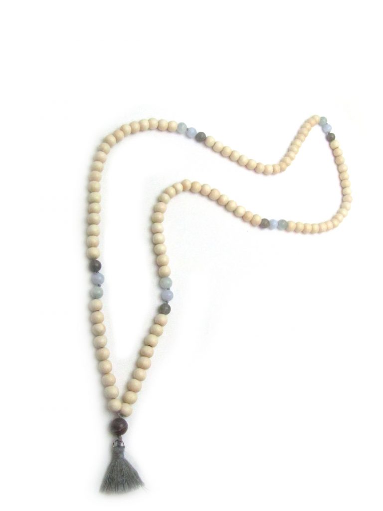 Knotting Workshop Mala knotting class example