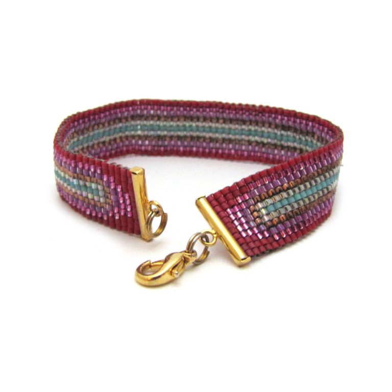 Square Stitch square stitch class example bracelet with ends