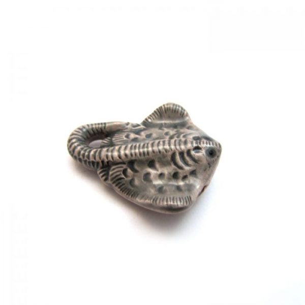 ceramic animal beads large and small - Stingray