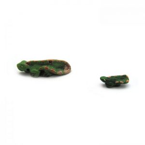 iguana from side on large and small ceramic beads