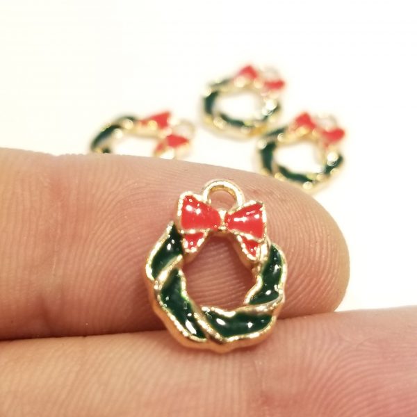 Christmas Wreath base meatal charm showing scale