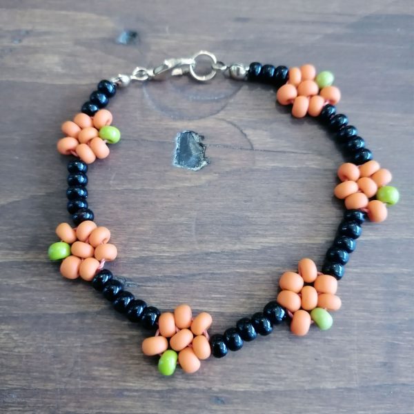pumpkin daisy chain bracele size 6 beads