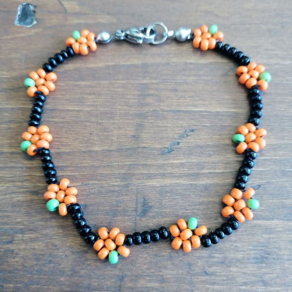 pumpkin daisy chain bracelet size 8 beads